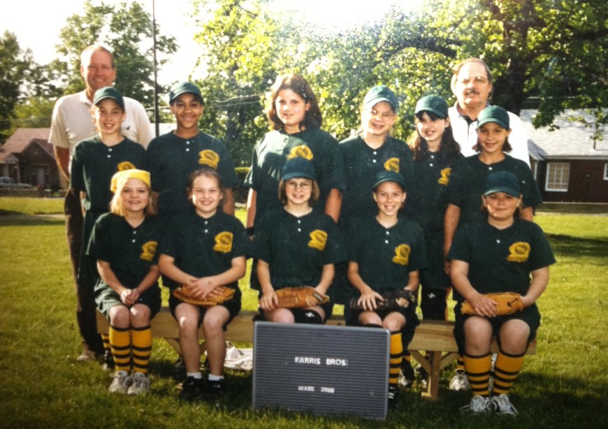 Darah and Cassady with their softball team sponsored by the "Farris Bro's".  Darah is in the top row 3rd from the left and Cassady is in the bottom left.